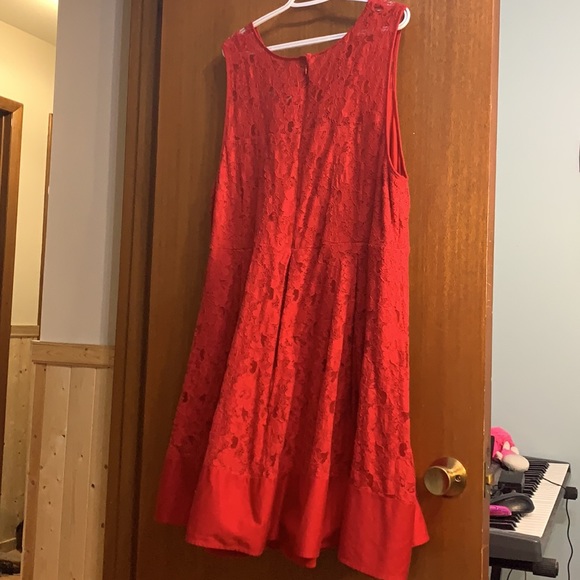Red lace Penningtons dress - Picture 2 of 3